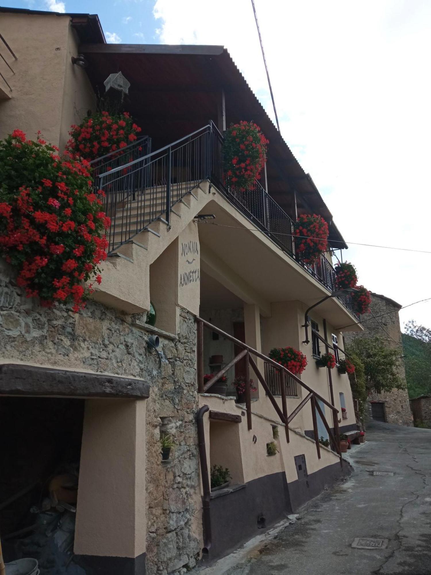Agriturismo U'Spigu Nonna Annetta Nasino Buitenkant foto