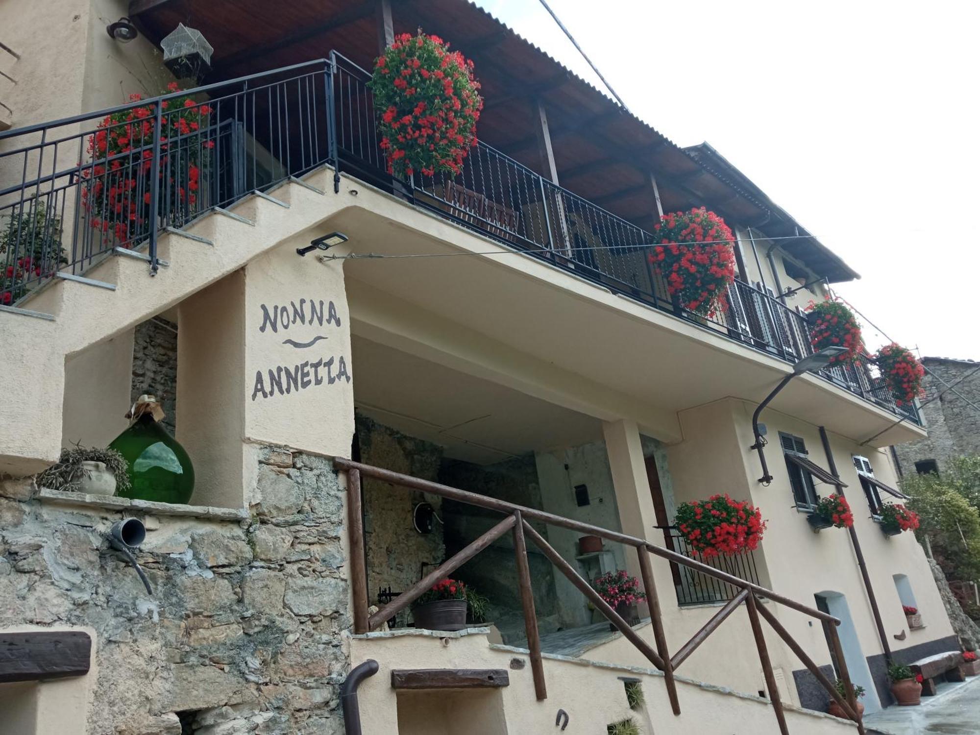 Agriturismo U'Spigu Nonna Annetta Nasino Buitenkant foto